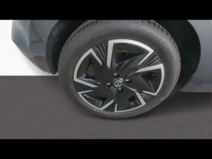 Photo 8 Nissan Micra Gén. V (K14) Ph1 Made In France 5