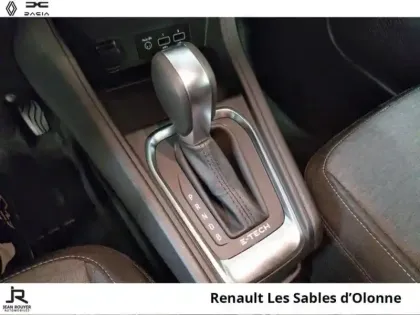 Photo 5 Renault Captur  1.6 E-Tech hybride 145ch Evolution