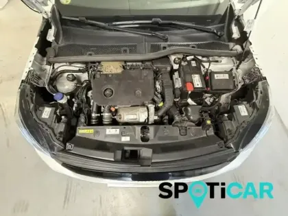 Photo 11 Peugeot 2008  1.5 BlueHDi 130ch S&S Allure Business EAT8