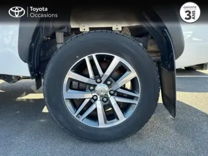 Photo 10 Toyota Hilux  2.4 D-4D 150ch X-Tra Cabine Lounge 4WD RC19