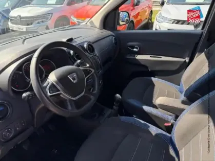 Photo 14 Dacia Lodgy  1.3 TCe 130ch FAP 15 ans 7 places E6D-Full