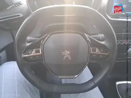 Photo 21 Peugeot 2008  1.5 BlueHDi 110ch S&S Allure Pack