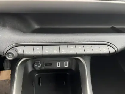 Photo 11 Jeep Avenger Gén. I Ph1 Summit 5