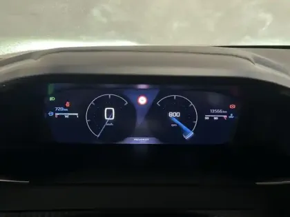 Photo 15 Peugeot 208  1.2 100 Allure / Carplay / Caméra