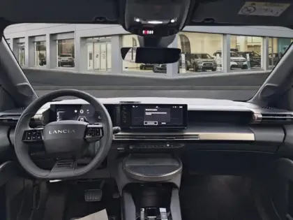 Photo 7 Lancia Ypsilon  1.2 Ibrida 100ch LX eDCT6