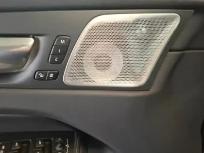 Photo 12 Volvo Xc60  T6 Hybride Rechargeable 350ch Ultra Style Dark Geartronic 8 AWD