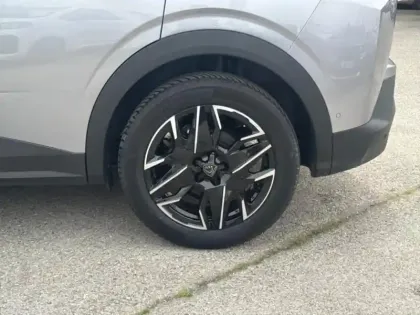 Photo 7 Peugeot 3008  1.2 Hybrid 136ch Allure e-DCS6