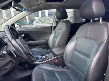 Photo 11 Kia Niro e- e-Premium 204ch