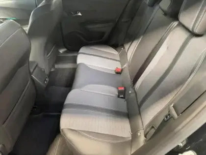 Photo 6 Peugeot 2008  1.2 PureTech 100ch S&S Allure