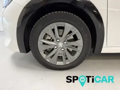 Photo 9 Peugeot 208  e- 136ch Allure