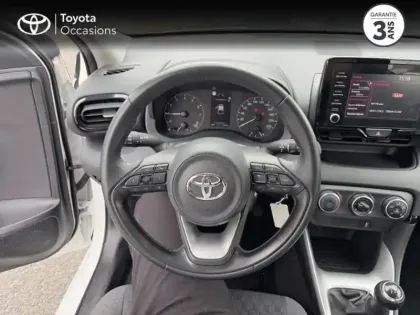 Photo 8 Toyota Yaris  70 VVT-i Dynamic 5p MY22