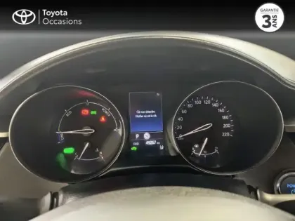 Photo 12 Toyota C-HR  1.8 Hybride 122ch Design Pack Techno