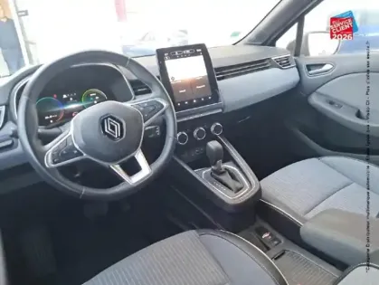 Photo 14 Renault Clio  1.6 E-Tech 145ch full hybrid Techno - 24