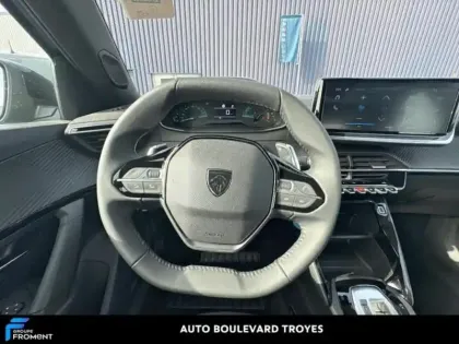 Photo 8 Peugeot 2008  1.2 Hybrid 145ch Style e-DCS6