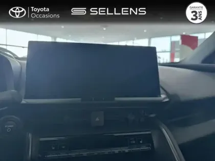 Photo 14 Toyota C-HR  1.8 Hybride 140ch Graphic MY26