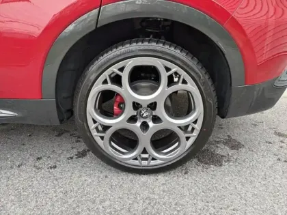 Photo 10 Alfa Romeo Tonale  1.5 Hybrid 160ch Veloce TCT