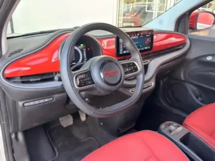 Photo 11 Fiat 500  e 95ch (RED) MY23