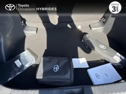 Photo 9 Toyota C-HR  1.8 Hybride 140ch Graphic MY26