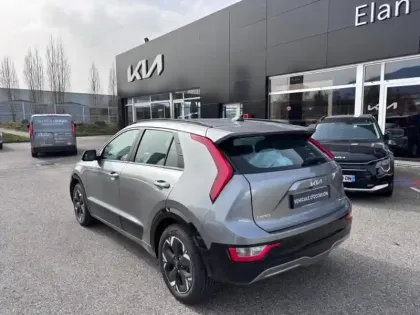 Photo 6 Kia Niro Gén. II Ph1 Active 5