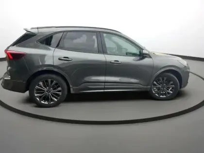 Photo 6 Ford Kuga Gén. III Ph2 Sound Edition 5