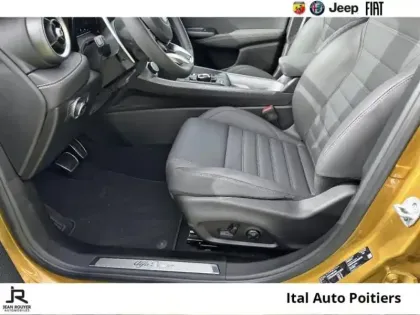 Photo 11 Alfa Romeo Tonale  1.5 Ibrida 175ch Veloce TCT