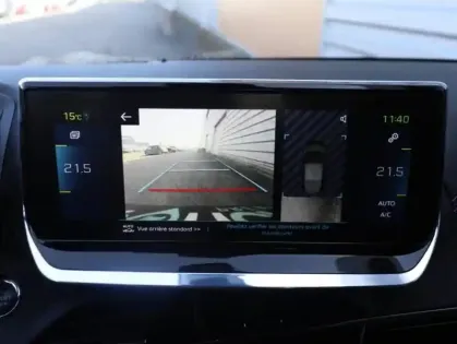 Photo 11 Peugeot 208  e- 136ch GT