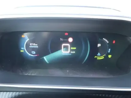 Photo 12 Peugeot 208  e- 136ch GT