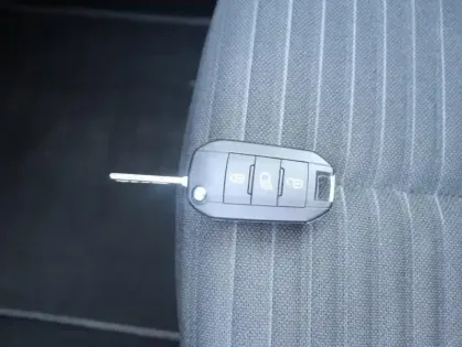 Photo 16 Peugeot 208 Gén. II Ph1 NG Style 5