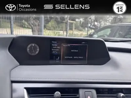 Photo 14 Lexus UX  250h 2WD Premium Edition MY22