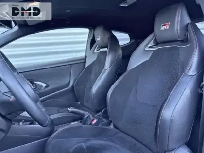 Photo 8 Toyota Yaris  1.6 GR 261ch Track 3p 4WD