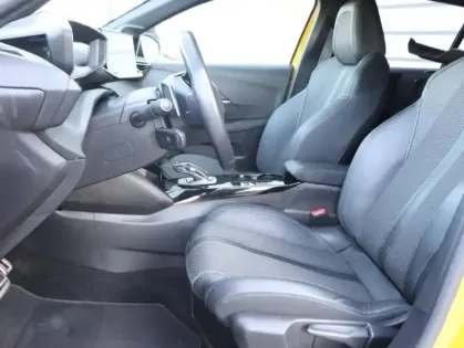 Photo 8 Peugeot 208  1.2 PureTech 130ch S&S GT EAT8