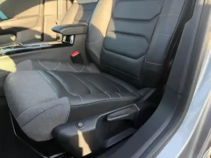 Photo 14 Citroën C4  Moteur électrique 136ch (100 kW) Shine Automatique