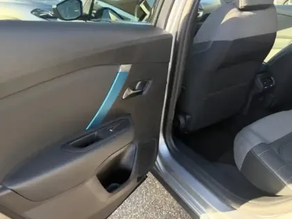 Photo 11 Citroën C4  Moteur électrique 136ch (100 kW) Shine Automatique