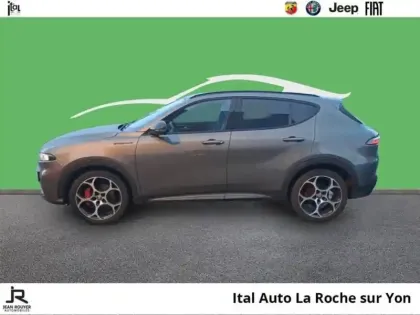 Photo 8 Alfa Romeo Tonale  1.5 Hybrid 160ch Edizione Speciale TCT