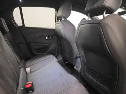 Photo 10 Peugeot 208  1.2 Hybrid 110ch GT e-DCS6