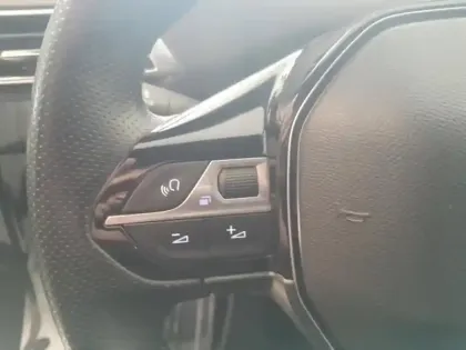 Photo 12 Peugeot 5008  1.5 BlueHDi 130ch E6.c GT Line S&S 7cv