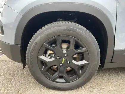 Photo 6 Jeep Avenger  1.2 Turbo T3 145ch MHEV Upland BVR6 4xe