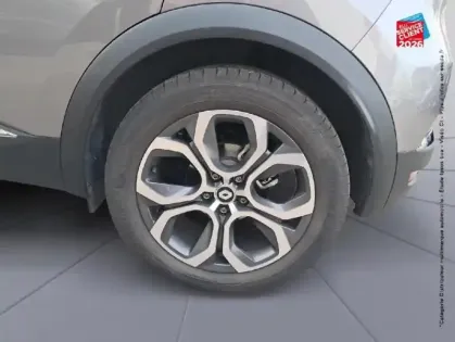 Photo 9 Renault Captur  1.6 E-Tech hybride 145ch Intens -21