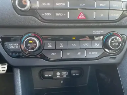 Photo 14 Kia Niro Gén. I Ph1 Design 5