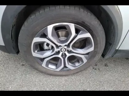 Photo 12 Renault Captur  1.6 E-Tech hybride 145ch Techno