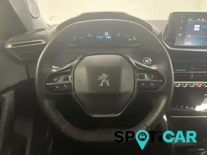 Photo 11 Peugeot 2008  e- 136ch Allure