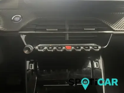 Photo 14 Peugeot 2008  e- 136ch Allure