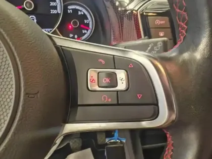 Photo 14 Volkswagen Up ! 1.0 115ch BlueMotion Technology GTI 5p