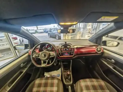 Photo 8 Volkswagen Up ! 1.0 115ch BlueMotion Technology GTI 5p