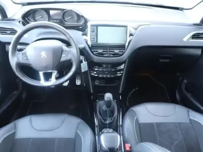 Photo 7 Peugeot 2008  1.2 PureTech 110ch Crossway S&S