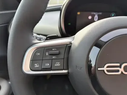 Photo 13 Fiat 600  1.2 Hybrid 136ch La Prima DCT6