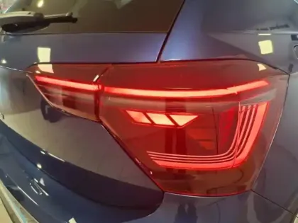 Photo 9 Volkswagen Polo  1.0 TSI 116ch R-Line Edition DSG7