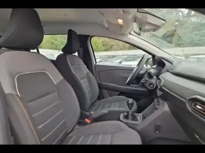 Photo 9 Dacia Sandero  1.0 TCe 90ch Stepway Essential -24