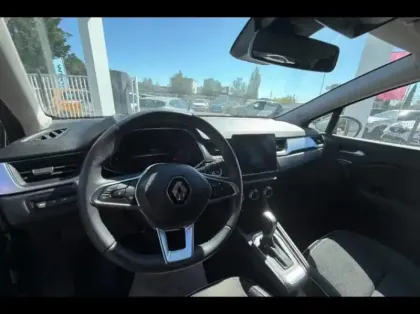 Photo 8 Renault Captur  1.6 E-Tech hybride 145ch Intens -21
