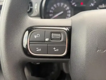 Photo 10 Citroën C3  1.2 PureTech 83ch S&S YOU!